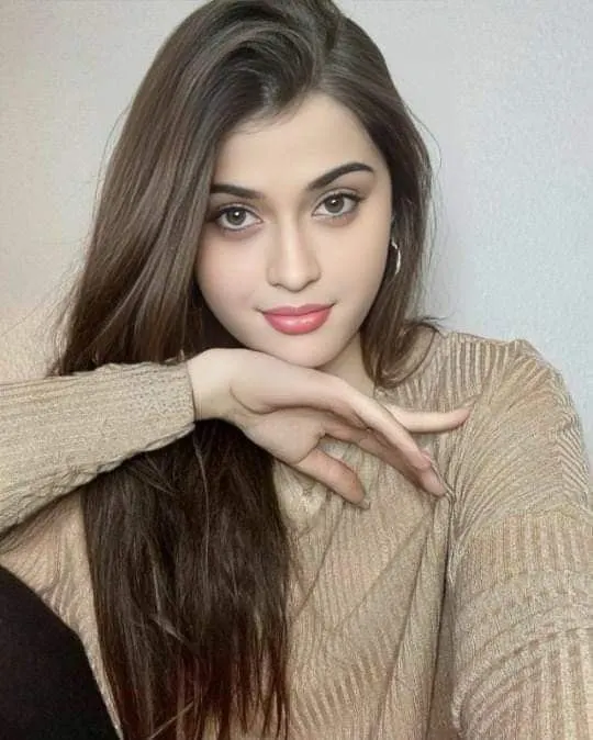 Liza best Call Girl service in Gurgaon